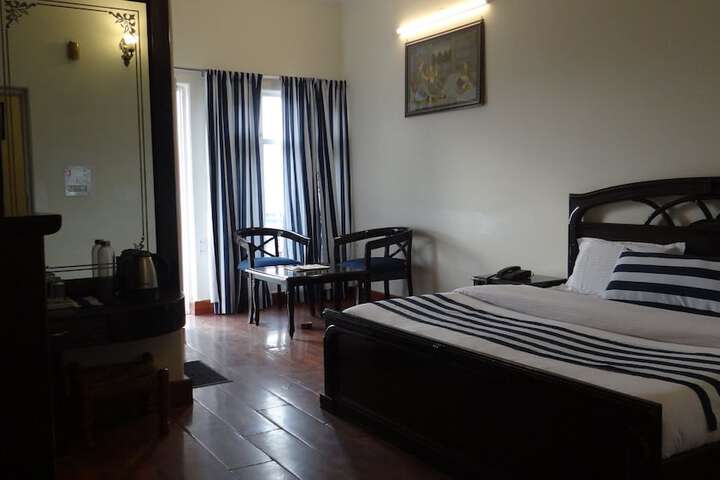 Room 32 of 113