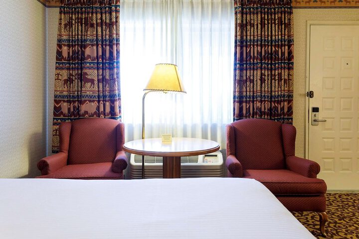 Room 9 of 63