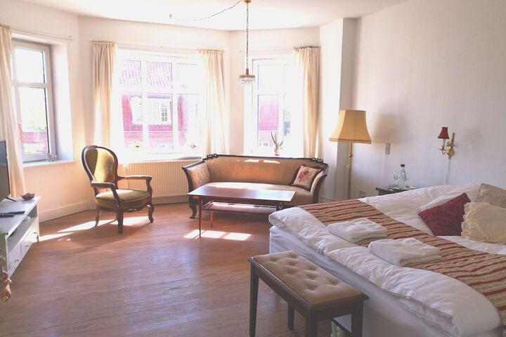 Room 21 of 42