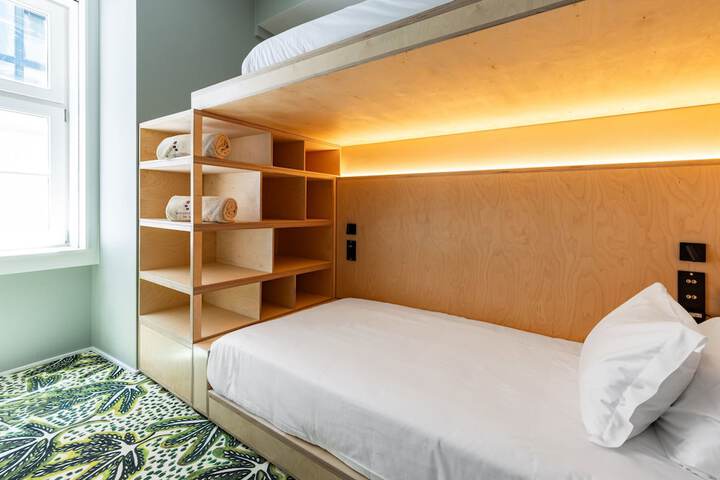 Room 9 of 54