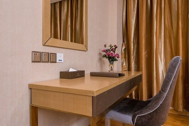 Room 9 of 44
