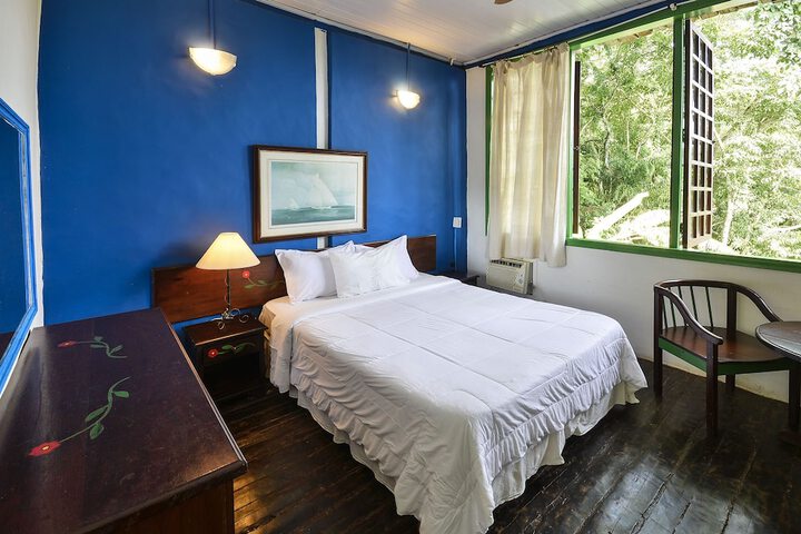 Room 4 of 55