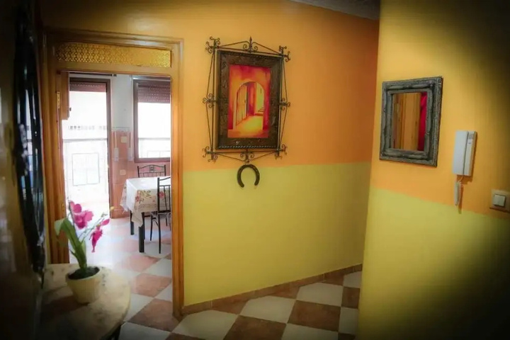 Room 8 of 11
