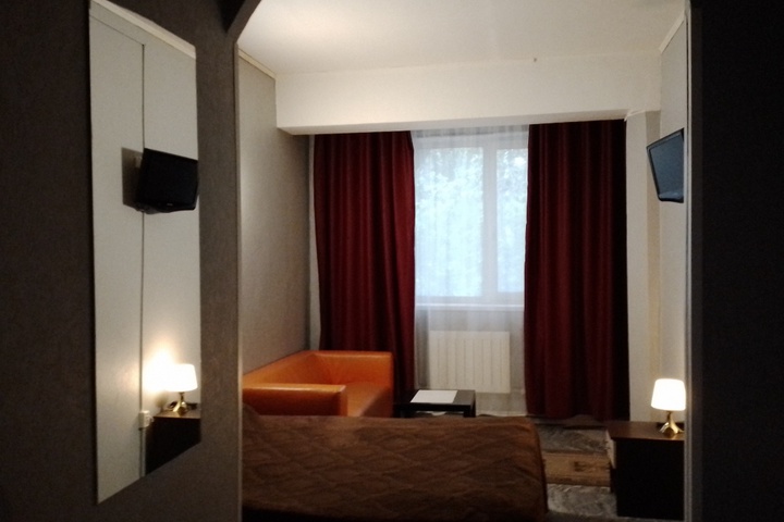 Photo 1