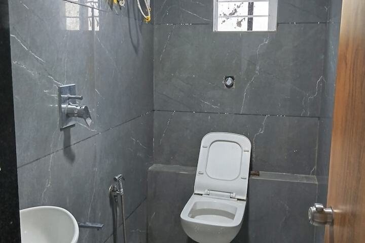 Room 12 of 14