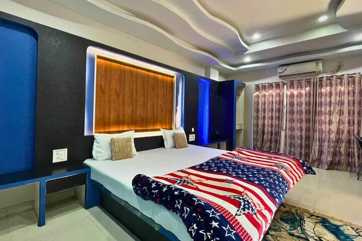 Room 52 of 94