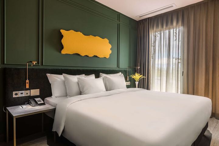 Room 20 of 280