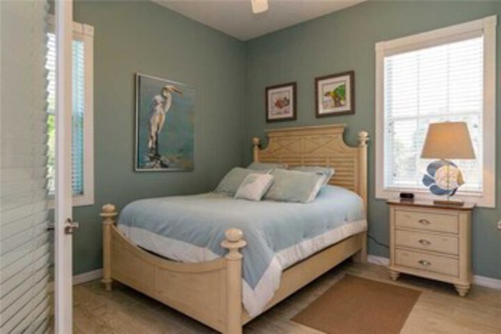 Room 25 of 40