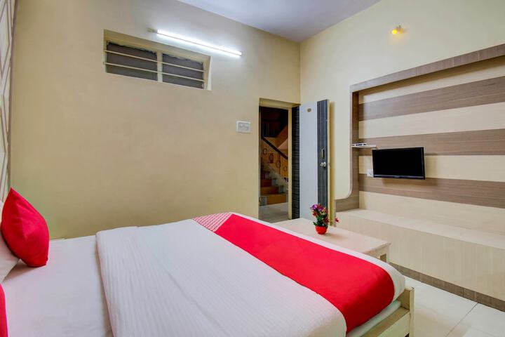 Room 10 of 38