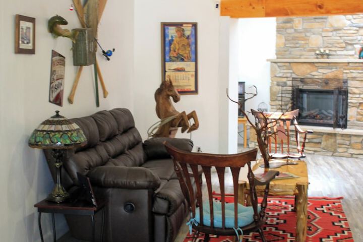 Hotel Interior 4 of 104