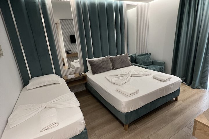 Room 38 of 191