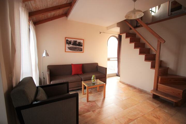 Room 10 of 47