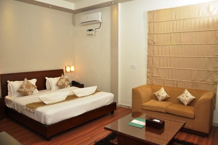 Room 10 of 95