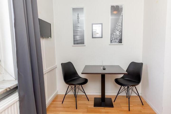 Room 14 of 50