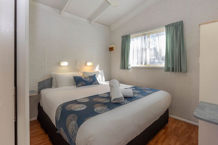 Room 14 of 77