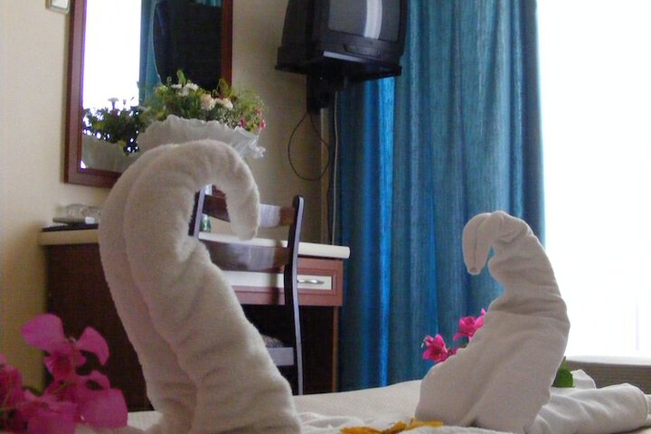 Room 6 of 31