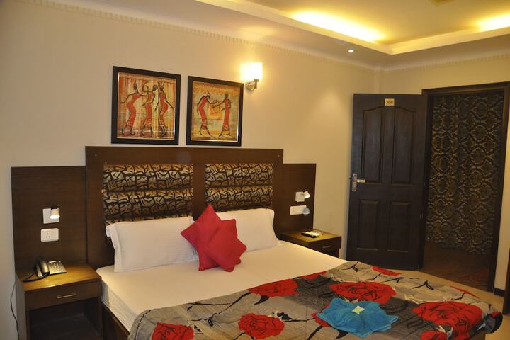 Room 17 of 28
