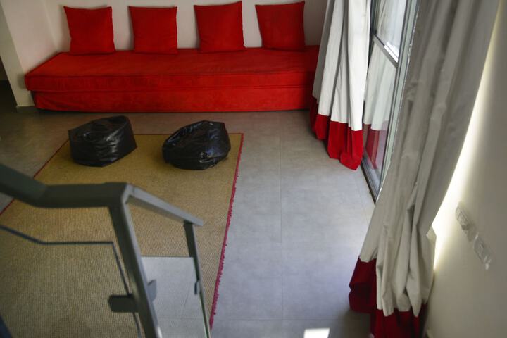 Room 13 of 63