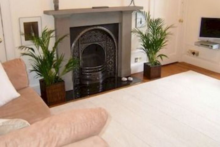 Room 4 of 4