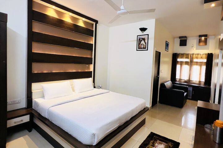 Room 15 of 54