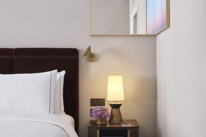 Room 10 of 84