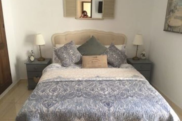 Room 4 of 28