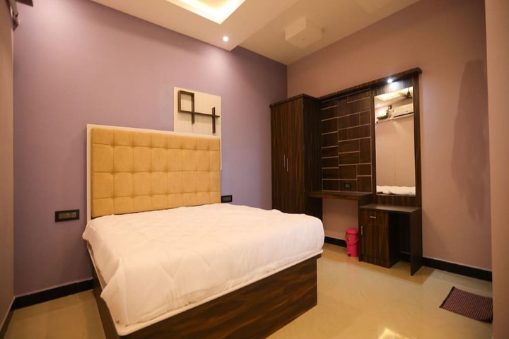 Room 7 of 41