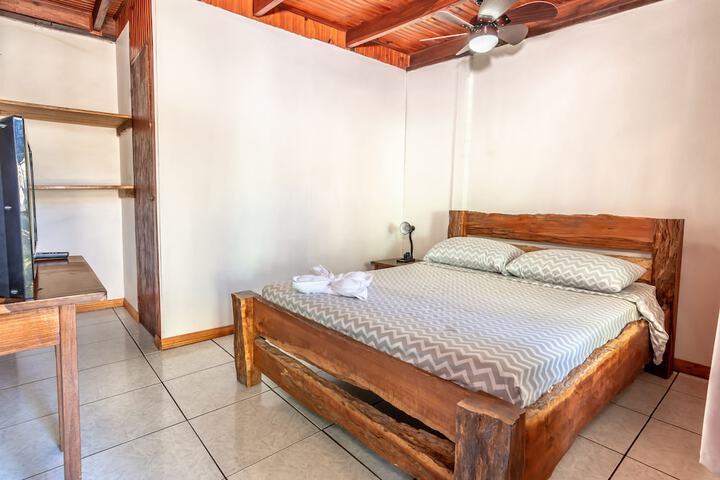 Room 4 of 44