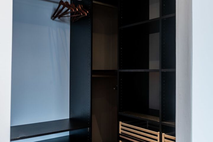 Room 3 of 97