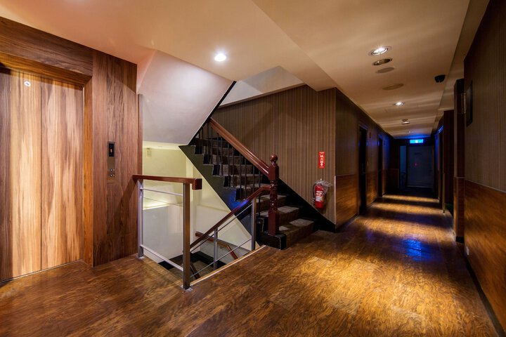 Ballroom/Hall 51 of 55
