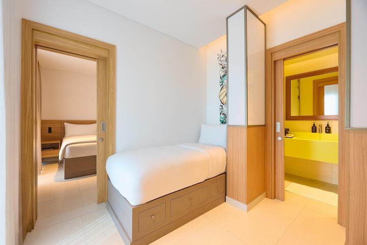 Room 16 of 61