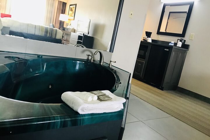 Jetted tub