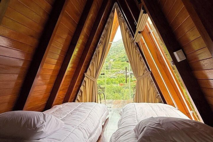 Room 2 of 15