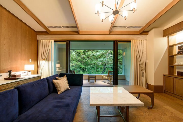 Room 9 of 25