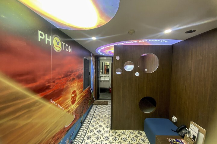 Room 41 of 242