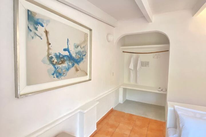 Room 20 of 53