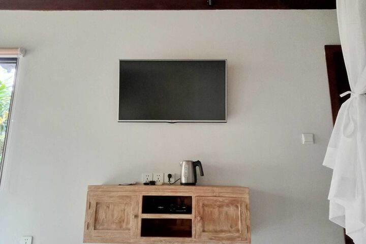 Room 51 of 143