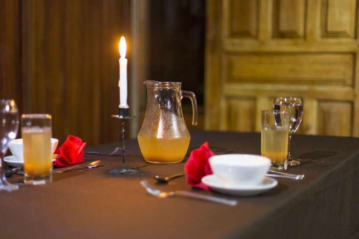 Dining 78 of 107