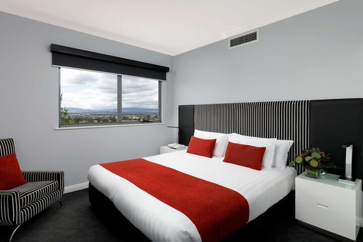 Room 8 of 62