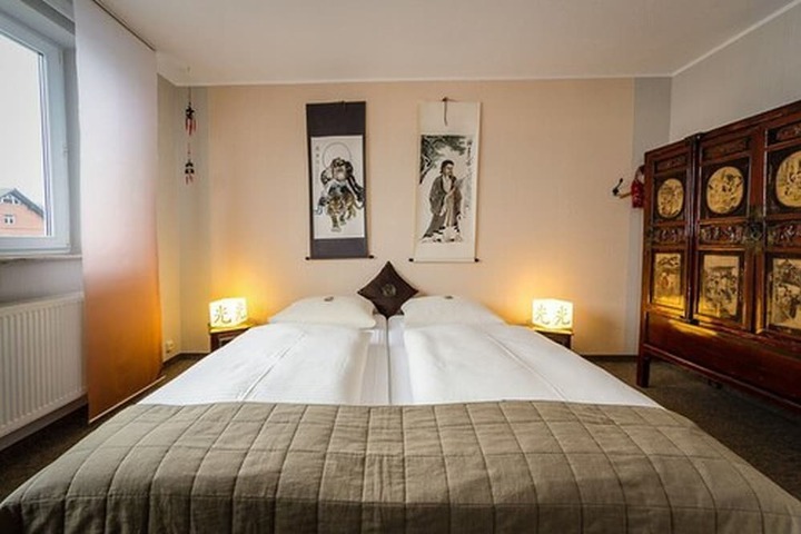 Room 21 of 27