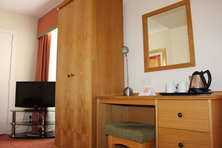 Room 15 of 30