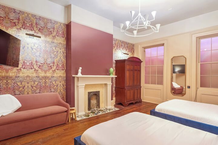 Room 17 of 79