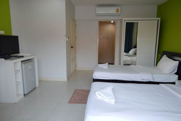 Room 12 of 71