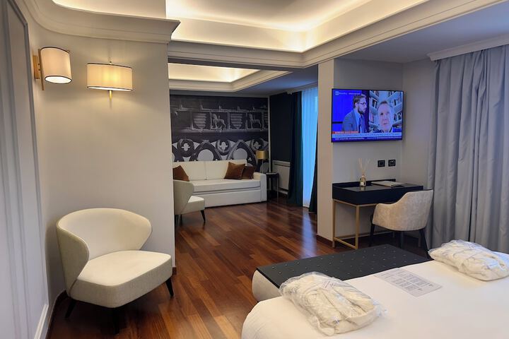 Room 49 of 86