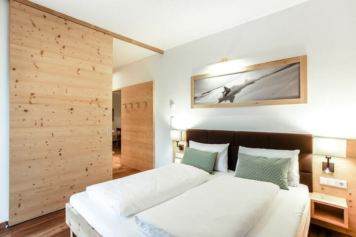Room 9 of 19
