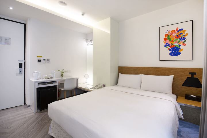 Room 35 of 51