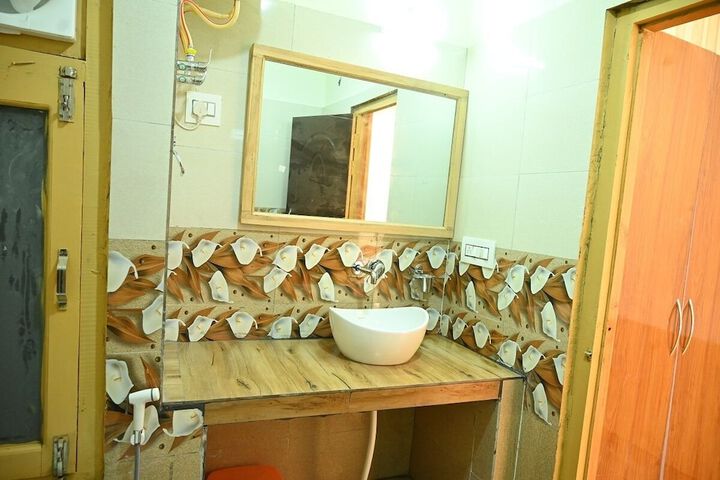 Room 19 of 23