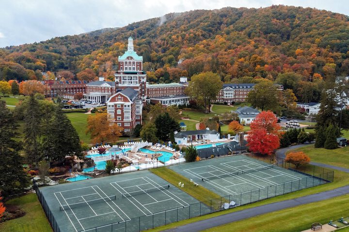 Tennis court