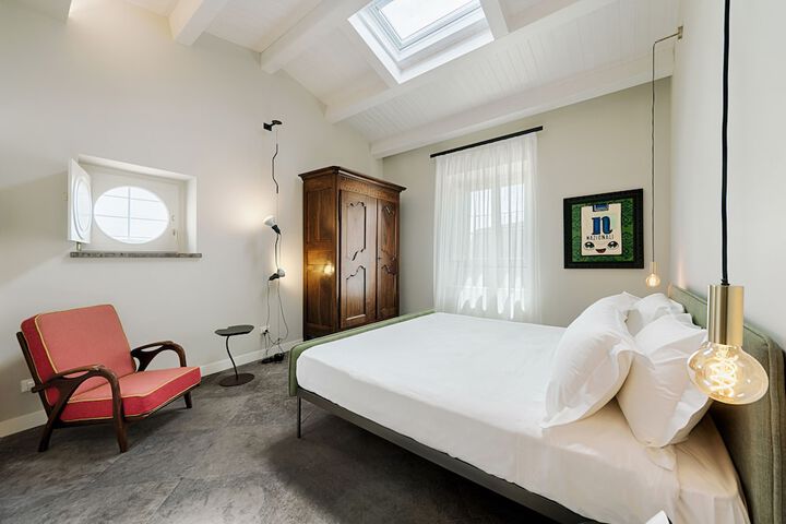 Room 13 of 69