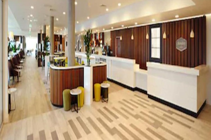 Guest Lobby